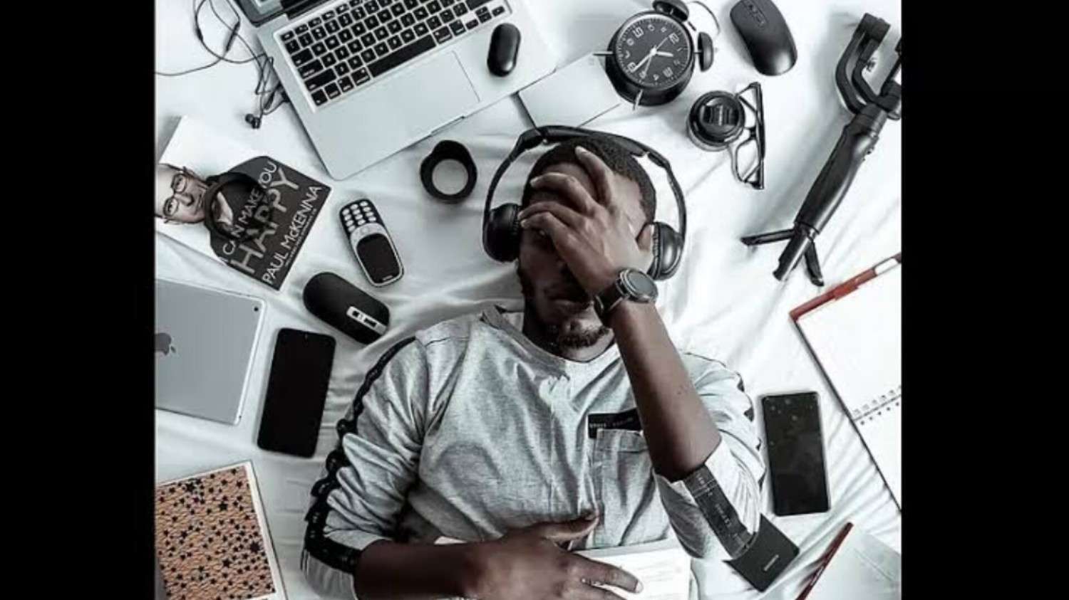 "Digital detox: migration with peace or technology?"