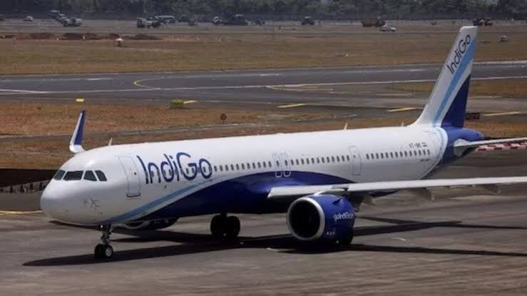 Emergency landing of Indigo aircraft in Mumbai, engine malfunction; Flight was going from Delhi to Goa