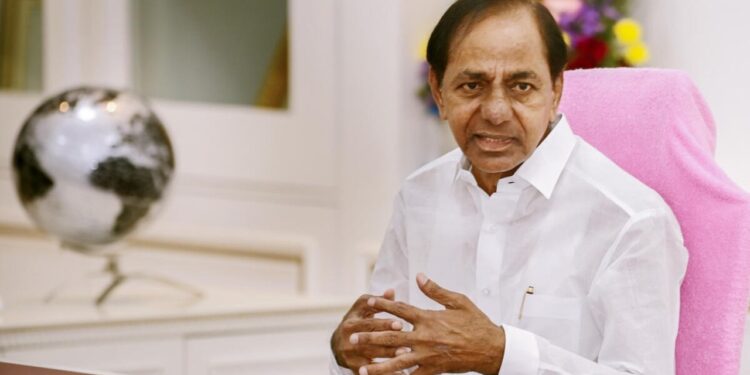 Former Telangana CM KCR Admitted to Tabiyat Bigdi Brs Chief Hospital | Former Telangana CM KCR deteriorated, BRS major hospital admitted | News Track in Hindi