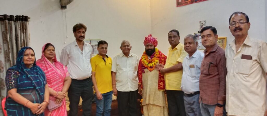 Guru Purnima celebrated with reverence and faith in Dausa, honors of saints, thousands of devotees found Prasadi