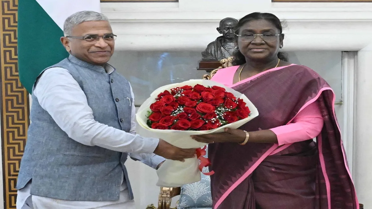 Harivansh Narayan Meet President Draupadi Murmu: Rajya Sabha Deputy Chairman Harivansh Narayan, who came to meet President Draupadi Murmu, speculation of getting big responsibility, Rajya Sabha Deputy Chairman Harivansh Narayan Reached to Meet President Draupadi Murmu. Getting a big responsibility