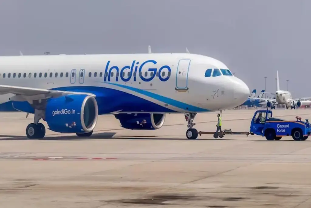 Indigo flights going from Delhi to Goa due to technical fault Emergency landing in Mumbai