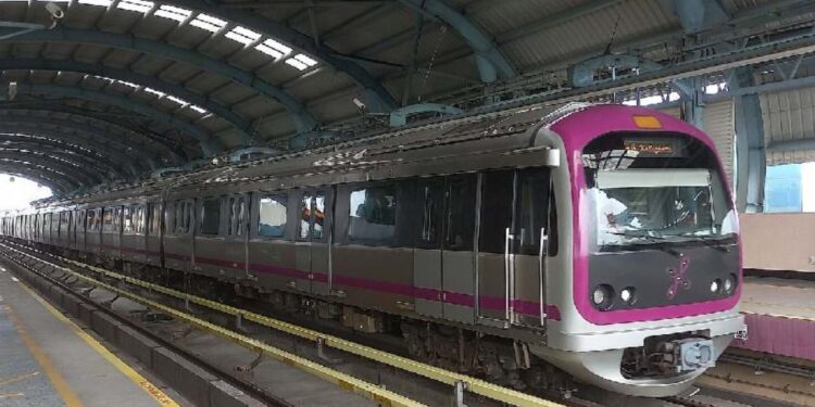 Kolkata Metro Update Rain Slows Down Speed ​​| Kolkata Metro Flood 2025 | Kolkata Metro Rain Disruption | Kolkata Metro Waterlogging News | , Kolkata Metro: Rain stopped speed, questions raised on the infrastructure of the city. News Track in Hindi