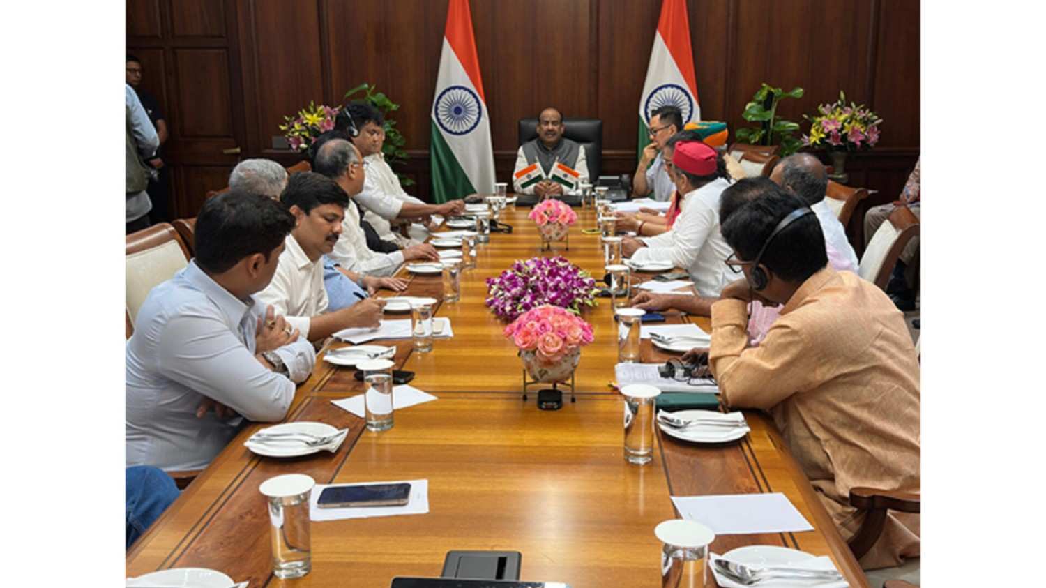 Lok Sabha Speaker Om Birla called an all -party meeting, urged opposition members to let the house run