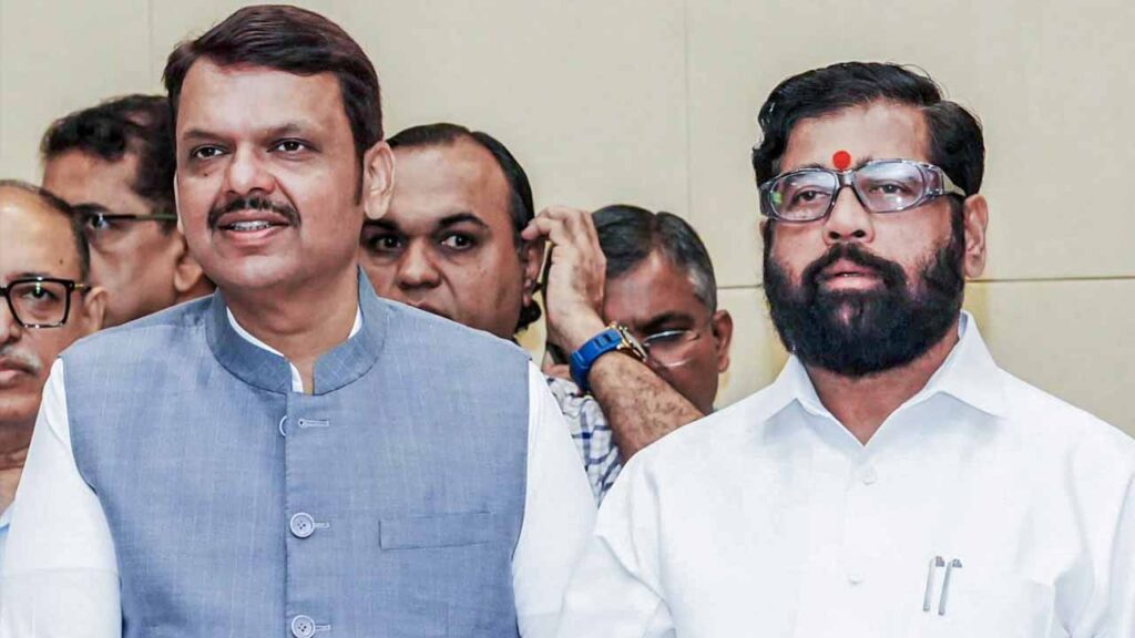 Not Marathi Identity Eyes on 50,000 Croes why did MNS Suddenly Bope Active, The Real Reason Behind Alliance with Uddhav | Marathi is not an identity, looks at 50,000 crores! Why suddenly MNS became active, the real reason for the alliance with Uddhav? , News Track in Hindi