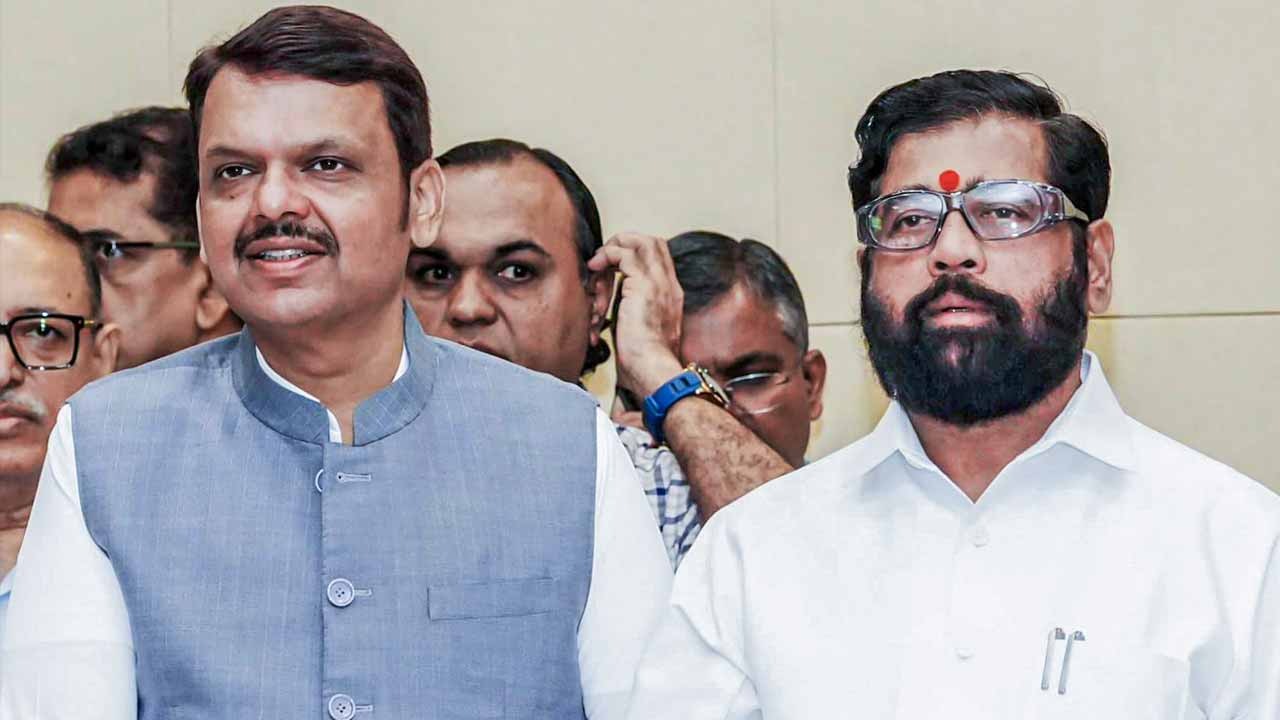 Not Marathi Identity Eyes on 50,000 Croes why did MNS Suddenly Bope Active, The Real Reason Behind Alliance with Uddhav | Marathi is not an identity, looks at 50,000 crores! Why suddenly MNS became active, the real reason for the alliance with Uddhav? , News Track in Hindi