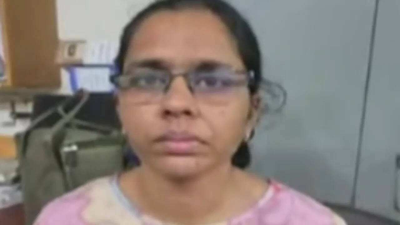 Online gaming addiction made a thief: Women Vice Principal in Ahmedabad blew 8 lakh rupees from the college's chest