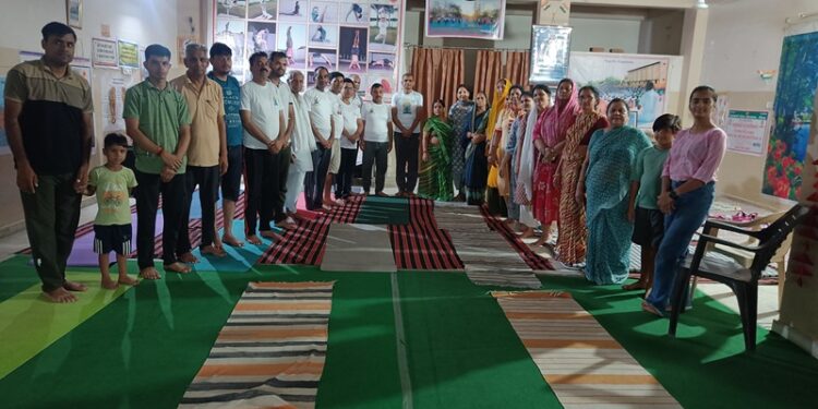 Patanjali family laying the foundation of nation building with yoga: Resolve to serve in teachers' meeting in Dausa