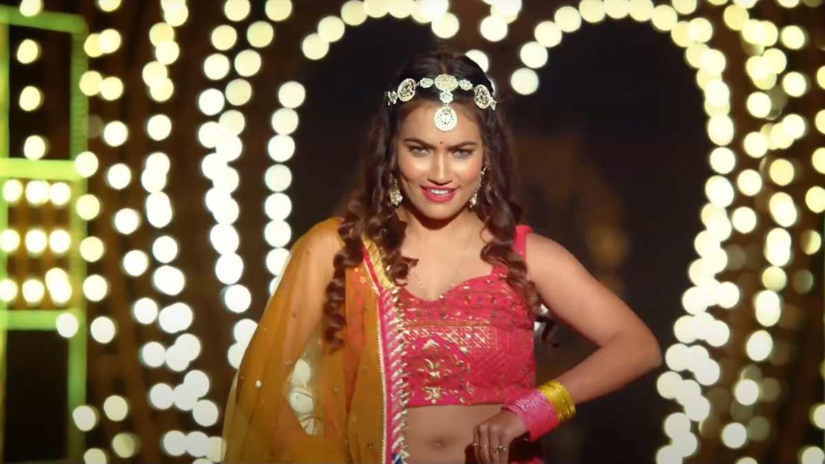 Sapna Choudhary का धमाकेदार डांस परफॉर्मेंस "पानी छलके 2" ने नोएडा में मचाया तहलका