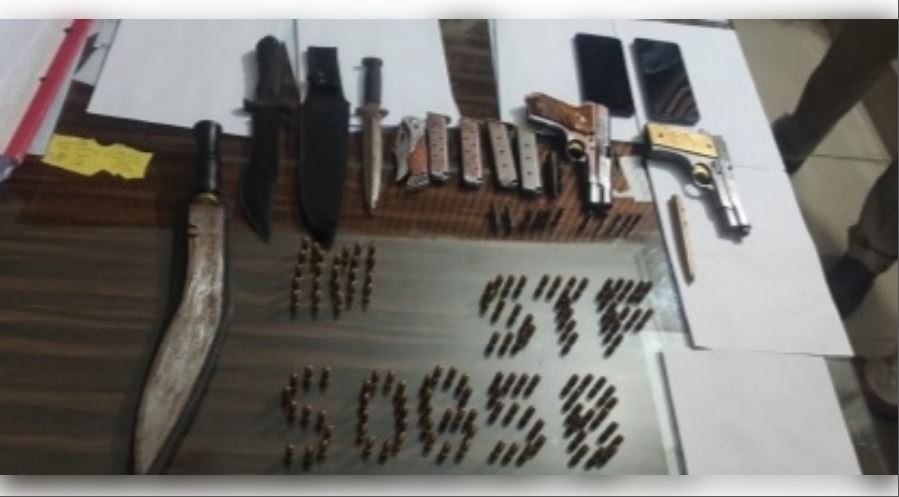 Police arrested the wanted criminal with a colleague in Patna, many weapons including pen pistol recovered