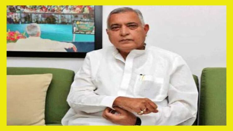 Politician Devesh Thakur Wikipedia Age Family Biography and Political Career | Devesh Thakur Political Career | Newstrack Hindi News | Politician Devesh Thakur Wikipedia: An old face in the politics of Bihar, new strength- Devesh Thakur | News Track in Hindi