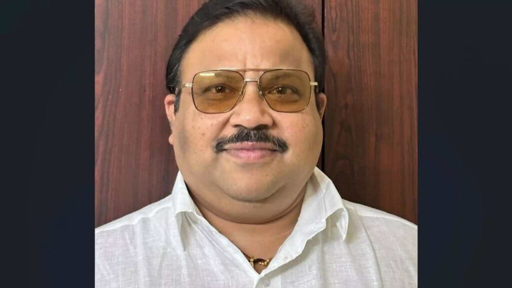 Politician Mk Vishnu Prasad | Politician Mk Vishnu Prasad Biography | Politician Mk Vishnu Prasad Lifestyle | Politician Mk Vishnu Prasad Early Life | Politician Mk Vishnu Prasad Education | Politician Mk Vishnu Prasad Family | Mk Vishnu Prasad Political Career | Newstrack Hindi News | Now the new star shines in the politics of Tamil Nadu from Samaj Sevi Doctor Saheb - MK Vishnu Prasad. News Track in Hindi