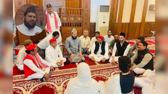 Politics hot due to the presence of Akhilesh Yadav in the mosque! BJP raised demand to remove Mohibullah Nadvi