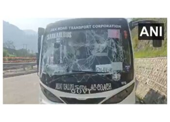 Ramban: The last vehicle of Pahalgam convoy collided with four stranded vehicles; 36 passengers injured marginally