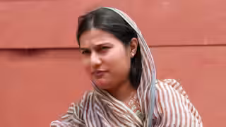 SP MP Iqra Hasan and ADM's statement on dispute, SP MP heard crying