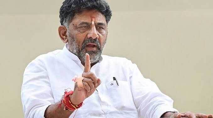 Shivkumar's statement on speculation of rift in Karnataka Congress, said- 'I am according to my party ...'