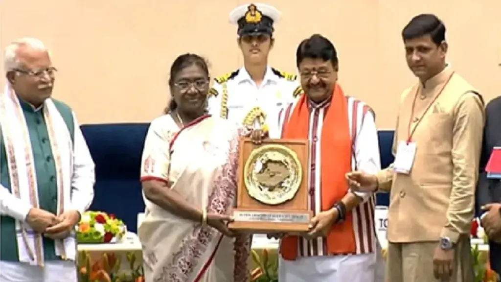 Swachh Bharat Survey: Indore declared India's cleanest city for the eighth consecutive time, Surat second and Navi Mumbai at number three, Indore Declared India's Cleanest City for the Eighth Time in A Row, SURAT SECOND and Navi Mumbai Third