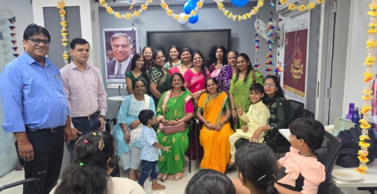 Teej festival organized in Tata Aia, women employees celebrated festival with enthusiasm