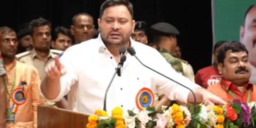 Tejashwi Yadav, Election Commission of India, Bihar Elections 2025, BJP in Bihar, Tejashwi vs BJP, President's Rule Bihar, Democratic Crisis in Bihar, VOTER LISTOTORVERSY, INDIN Opposition Politics, EC Bias Allegations, Bihar Political News, Tejashwi on Modi, Bihar Democracy under Threat, BJP Election Manipulation, Election Commission Controversy, VOTERE SUPPRESSION INDINA One Election, Bihar Political Crisis, Modi Bihar Strategy, Bihar Voter Fraud | Election Commission is a BJP servant! Tejashwi's charge - murder of democracy in Bihar, BJP will bring President's rule? , News Track in Hindi