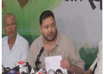 Tejashwi Yadav's statement amidst Bihar voter list controversy, said "Election Commission has lost control"