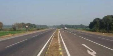 The Center approved the Parakudi-Ramnathpuram 4-Len Highway Project at a cost of Rs 1,853 crore in Tamil Nadu.