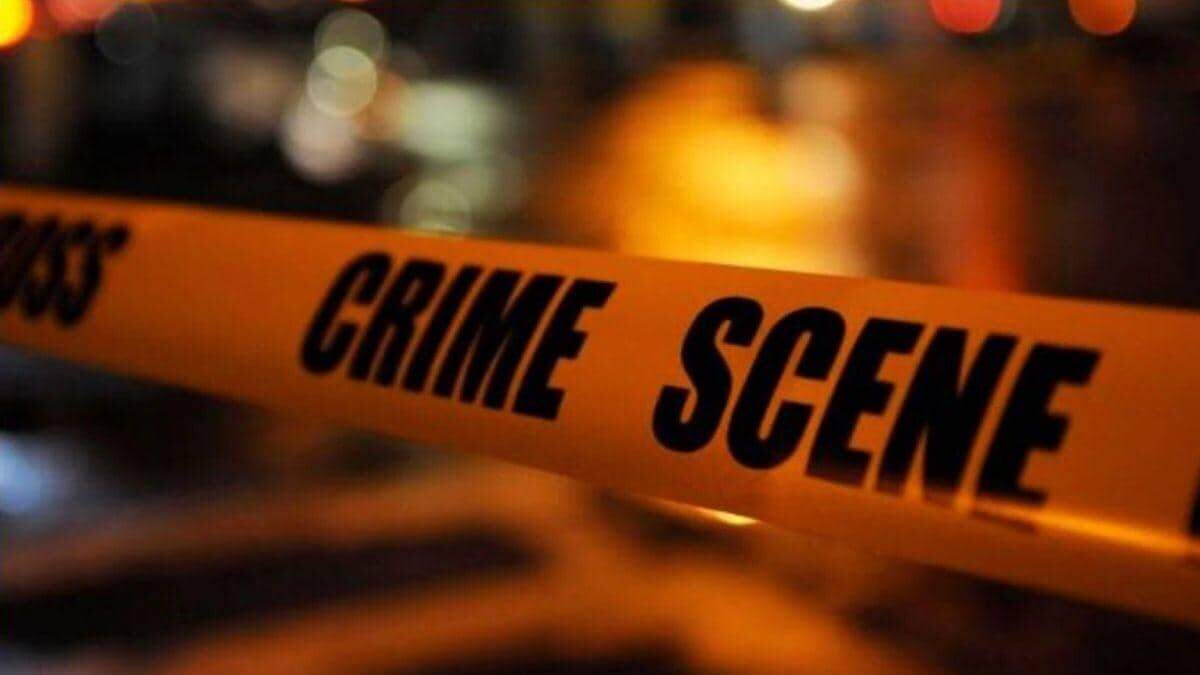 There was absconding to escape from the police after murder, after 10 years the police arrested the accused from Bihar
