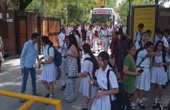 Threat to bomb three schools in Delhi, e-mail stirred; Police reached the spot