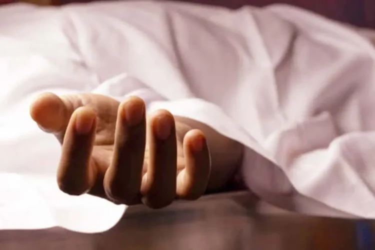 Two Indian workers died in Saudi and Kuwait, dead body did not return even after 40 days