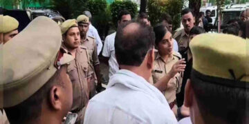 वाराणसी में बीजेपी MLC अरुण पाठक और IPS अंजलि विश्वकर्मा की तीखी बहस का VIDEO वायरल, CM य्गी तक पहुंचा मामला 