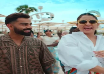 Virat and Anushka in the streets of Dubai, traveled in a unique way
