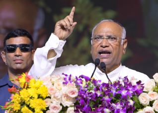 BJP ready to go to the extent of immorality to remain in power: Mallikarjun Kharge