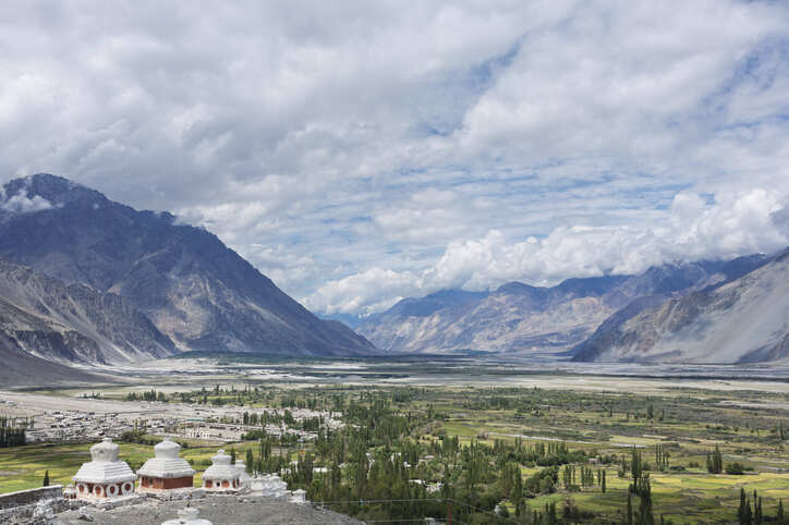 बर्फ में जहर घोल रहे बादल! हिमालय पर रिसर्च में हुआ ऐसा खुलासा जानकर उड़ जाएंगे होश 