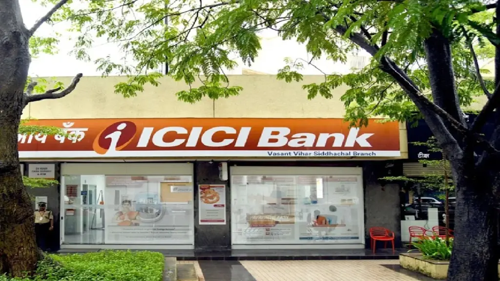 ICICI Bank Minimum Balance: ICICI is an account in Bank ?, Now if you do not keep so much minimum balance, then penalty, ICICI Bank Increased The Minimum Balance in Savings Account to 50000 Rupees
