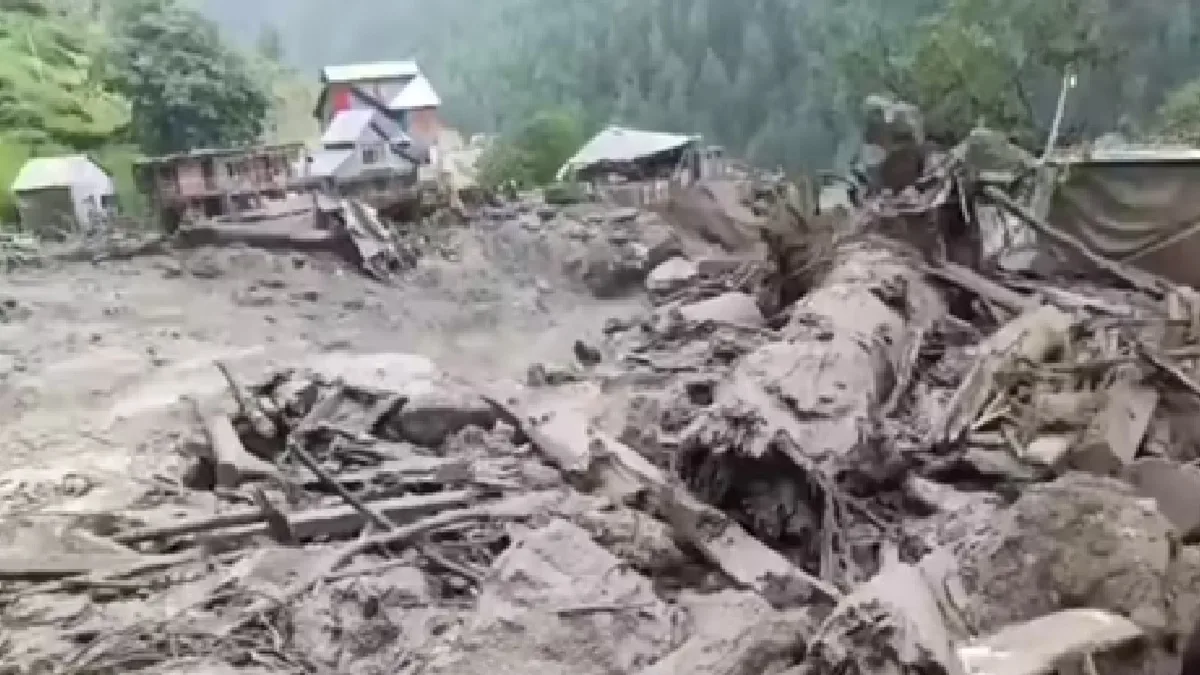 Kishtwar Tragedy: After Kishtwar tragedy, PM Narendra Modi took stock of the situation, talk to CM Omar Abdullah, assurance of all possible help from the Center, after Kishtwar Tragedy, PM Narendra Modi Took Stock of the SITUATION, Spoke to CM Omar Abdullah, Assured All Possible help from the center