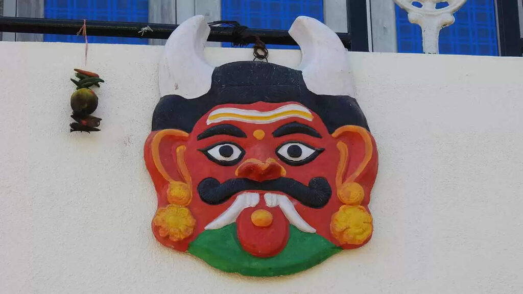 "Nazar Battu" Who is these demons that protect every house from evil eyes? Learn origin and mythology
