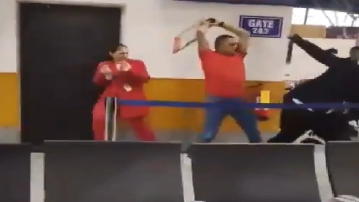 Spicejet Staff Beaten Viral Video: Army officer accused of beating SpiceJet employees by breaking the spine and jaw, see viral video, Army Officer Accused of Beating Spicejet Employees Breaking Their Spine and Jaw Video Goes VIDEO VIDEO VIDEO VIDEO