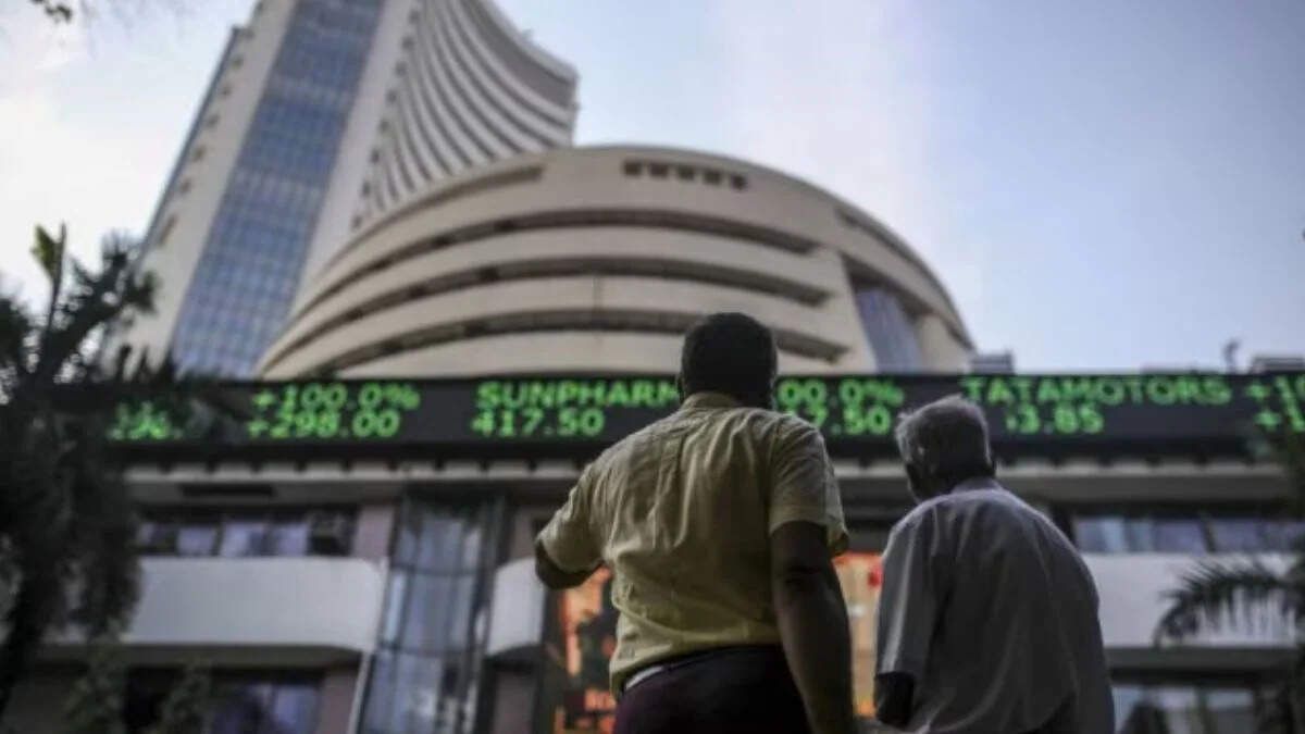 Stock Market Holiday : आज 15 अगस्त के चलते शेयर बाजार में छुट्टी, जानिए अब कब और कितने मार्केट में नहीं होगा कारोबार ?