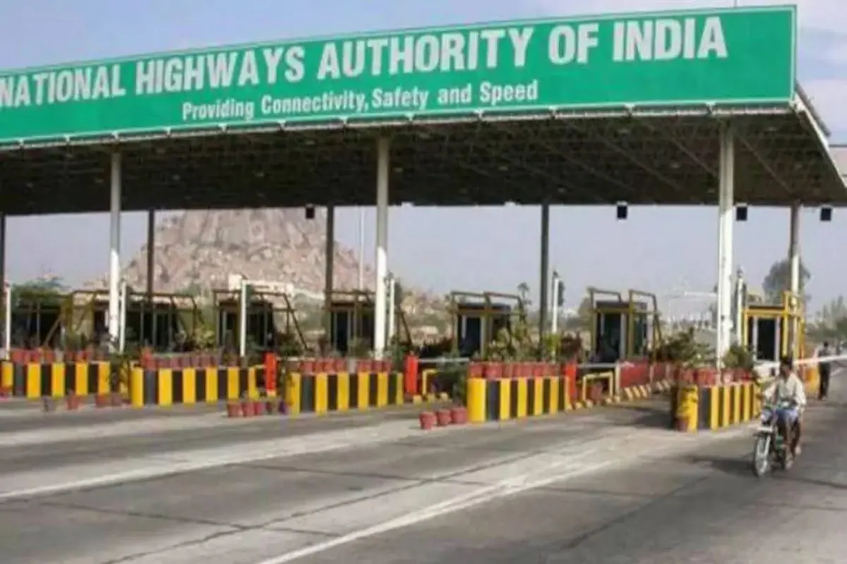 Very good news for fastag users, 1 year toll pass will be available for just Rs 3,000 from August 15, saving up to 70 percent on toll
