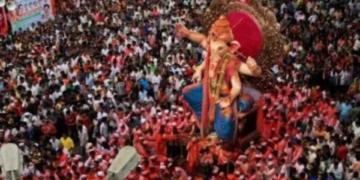 Ganesh Visarjan: The immersion of the King of Lalbagh in Maharashtra, four immersed in strong current, 13 people missing