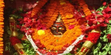 Navratri 2025 Before Navratri, mother Sheetla Chowkia Dham, decorated like a bride, know how much fraud will open