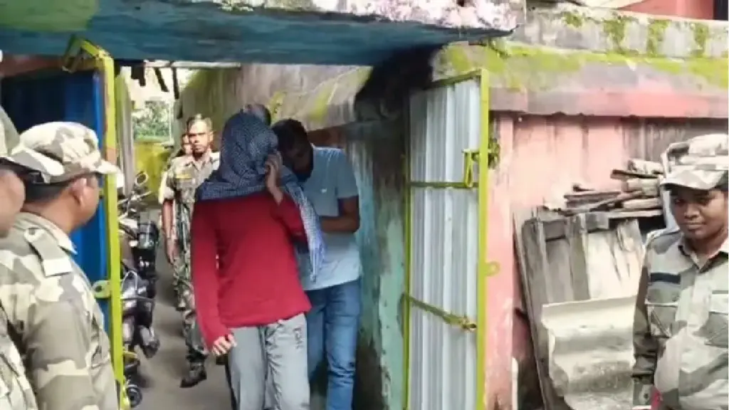 2 Suspected Isis Terrorists Arrested: Two suspected ISIS terrorists arrested from Delhi and Ranchi, raids more than 12 places across the country, two suspended ises terrrorists arrested from delhi and ranchi, raids conducted at more than 12 Places COLCES COLCES COLCES CONCES Country
