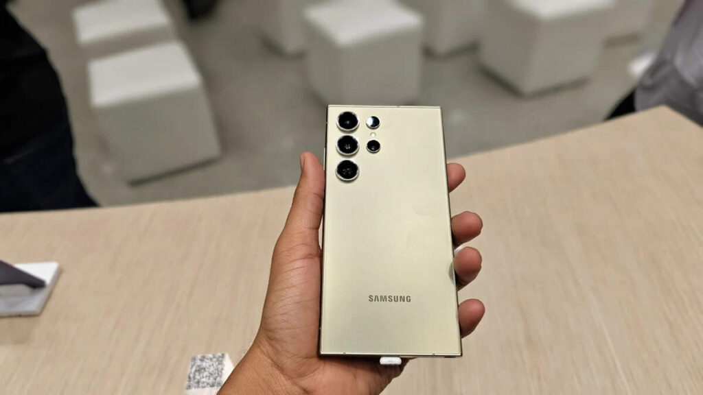 200MP कैमरे वाला Samsung Galaxy S24 Ultra अब सिर्फ़ आधी कीमत में, Amazon पर मिल रहे धमाकेदार डील 