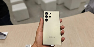 200MP कैमरे वाला Samsung Galaxy S24 Ultra अब सिर्फ़ आधी कीमत में, Amazon पर मिल रहे धमाकेदार डील&nbsp;