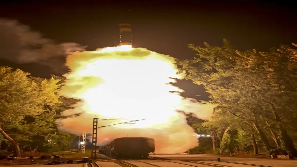 Agni Prime Missile Launch: For the first time, India has tainted fire prime missile from rail -based mobile launcher, because of this, the enemy will be afraid, watch video, India fires Agni prime missile from railway launcher for the first time