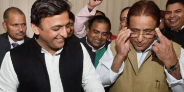 Akhileshs Move to Meet Azam Khan Signals A Challenge to Mayawati Ahead of Her Rally | Akhilesh's big step before Mayawati's rally, SP chief will go to Rampur to meet Azam Khan. News Track in Hindi