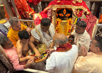 'Amit Shah's prayer to Maa Durga in 2026, Bengal gets prosperity and peace'