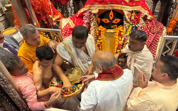 'Amit Shah's prayer to Maa Durga in 2026, Bengal gets prosperity and peace'