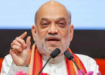 Amit shah inaugurates Startup Conclave 2025 in Gandhinagar | 1,000+ Startups Participate | Amit Shah inaugurated Startup Conclave 2025 in Gandhinagar, 1,000 startups took part. News Track in Hindi