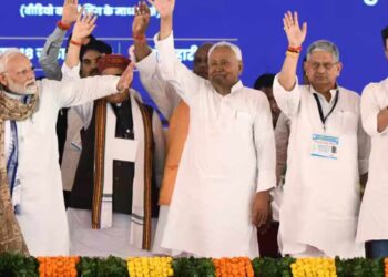 BJP New Seat Sharing Formula in Bihar: Gift to Chirag Paswan, Trouble for NDA? , BJP will give Chirag Paswan gift, new formula for seat sharing in Bihar, will the NDA crack? , News Track in Hindi
