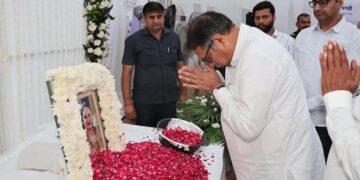 BJP state in -charge Dr. Satish Poonia reached Faridabad and expressed grief over the death of cabinet minister Vipul Goyal's sister -in -law